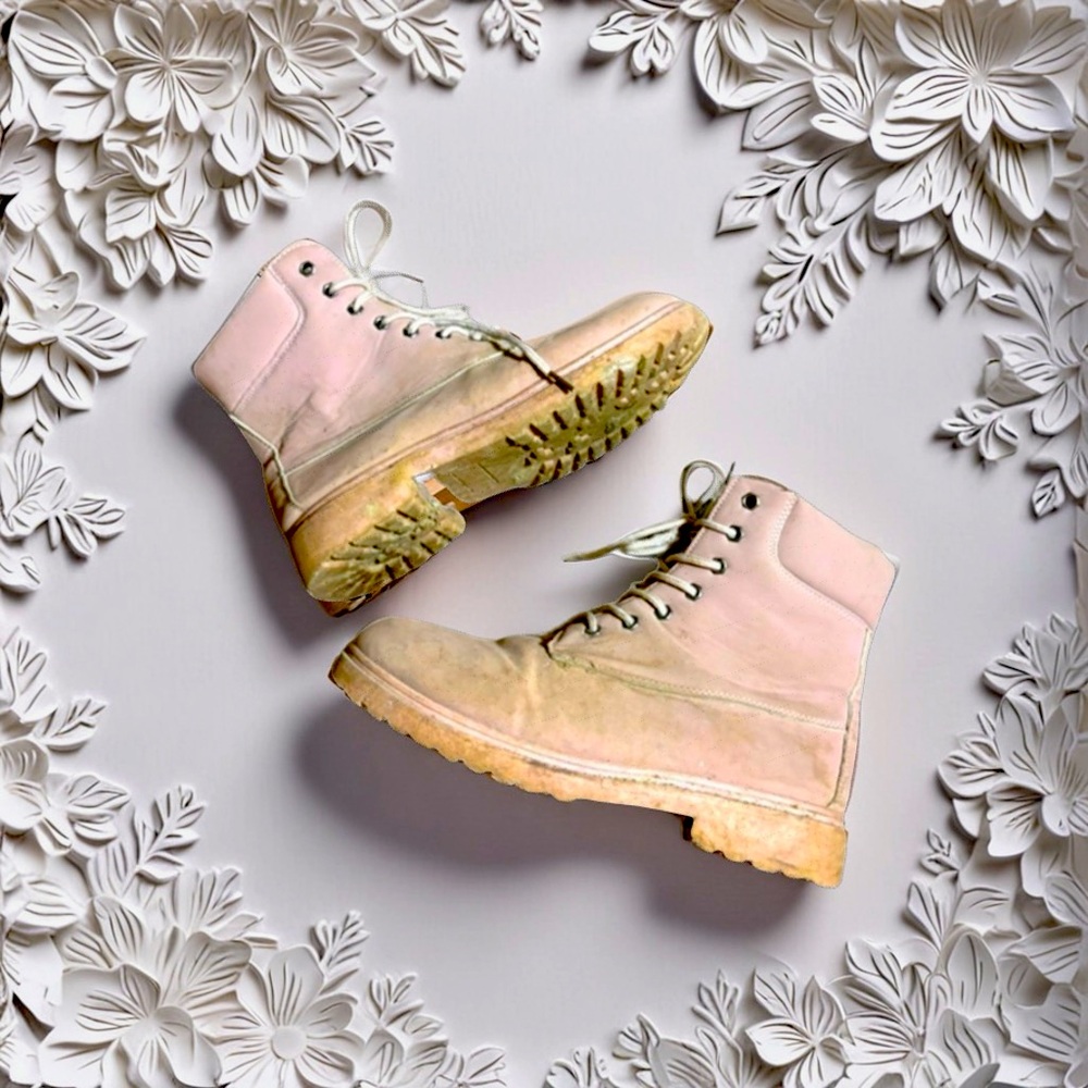 Charles Albert pinkish tan boot size 9,